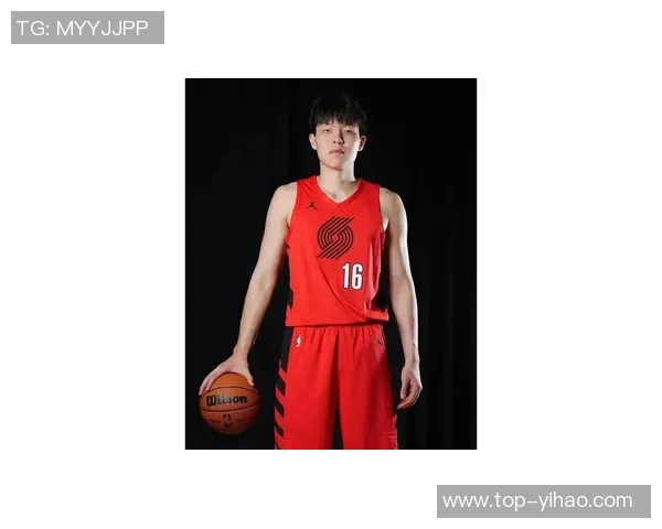 开拓者训练照曝光杨瀚森现身出战与否仍待确认